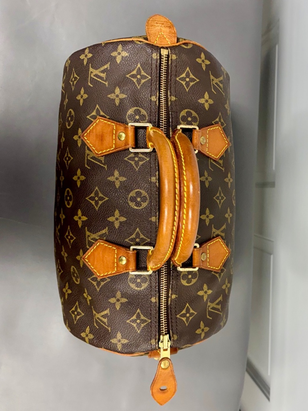 Louis Vuitton Monogram Speedy 30 Handbag - Picture 3 of 14